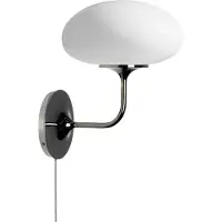 Gubi Stemlite seinävalaisin Black chrome-opaalilasi
