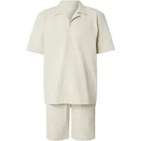 Lindbergh Oloasu taupe
