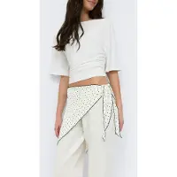 Gina Tricot  - Picot edge hip scarf - Huivit & kaulaliinat - Musta - ONESIZE - Naiset
