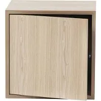 Muuto Stacked 2.0 hyllyjärjestelmä ovella, medium Tammi