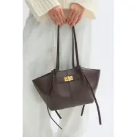 Gina Tricot  - Midi long strap bag - Olkalaukut - Ruskea - ONESIZE - Naiset