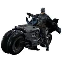 Hot toys figuuri MMS705 - DC Comics - The Flash - Batman & Batcycle