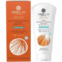 BasicLab Dermocosmetics Protecticus kosteuttava ja suojaava kasvo- ja vartaloemulsio SPF 50+ vedenkestävä 100 ml