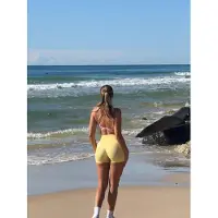 ICANIWILL Define Seamless V-shape Midi Shorts W Fading Yellow