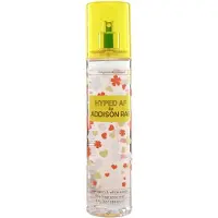 Addison Rae Hyped Body & Hair Mist naisille - Woody Citrus Feminine -tuoksu - Vartalosuihke avautuu mandariinilla ja veriapelsiini - Pitk kestoin