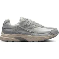 Nike Matalavartiset tennarit 'Initiator' kerma / ecru