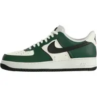 Nike Matalavartiset tennarit 'Air Force 1 '07 LV8' tummanvihreä / musta / valkoinen