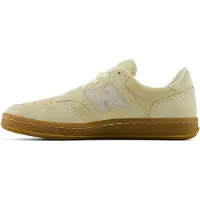 New Balance Matalavartiset tennarit 'T500' ecru / vaaleankeltainen