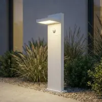 LUCANDE LED-pylväsvalaisin Silvan, valkoinen, 65 cm, liiketunnistin, IP54 Silvan, Valkoinen/opaali, Alumiini, Moderni