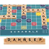 Mattel Scrabble Puinen Pelilauta