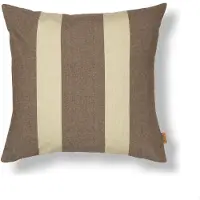 Ferm Living Strand Koristetyyny Carob Brown/Parchment