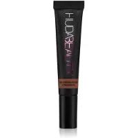 Huda Beauty OverAchiever erittäin peittävä peitevoide sävyssä Brownie 10 ml