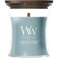 Woodwick Cedarwood & Ocean Moss tuoksukynttilä sisältää puusydämen 85 g