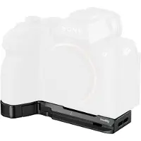 SmallRig 6033 Baseplate with AirTag Slot for Sony Alpha 7 V / 7R V / 7 IV