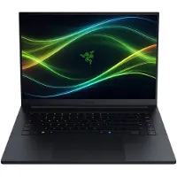 Razer Blade 16 (64 Gt/2 Tt/RTX 5090) 16" kannettava tietokone