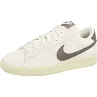 Nike Matalavartiset tennarit 'CLASSIC' suklaa / vaaleanharmaa