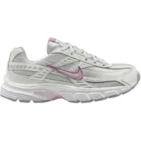 Nike Matalavartiset tennarit 'Initiator' hopeanharmaa / roosa / valkoinen