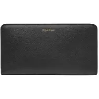 Calvin Klein Kukkaro 'PASSPORT' musta