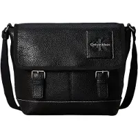 Calvin Klein Olkalaukku 'BOLD' musta