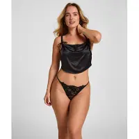 Hunkemoller Stringit 'Viktoria' musta