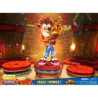 First 4 figures Crash Bandicoot Team Racing Nitro Fueled Crash Winner Figure 52 Cm