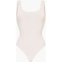 Cfab Muotoileva body 'Low Back - Body' hiekka