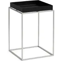 HAY Tray Table keskikokoinen tarjoilupöytä Black-silikoni harmaa, 30x30x44 cm