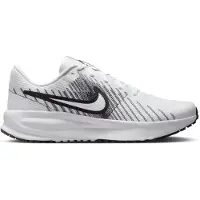 Nike Juoksukengät 'Run Defy' musta / valkoinen