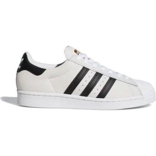 Vertaa Adidas Superstar tennareita Hinnat ja tiedo