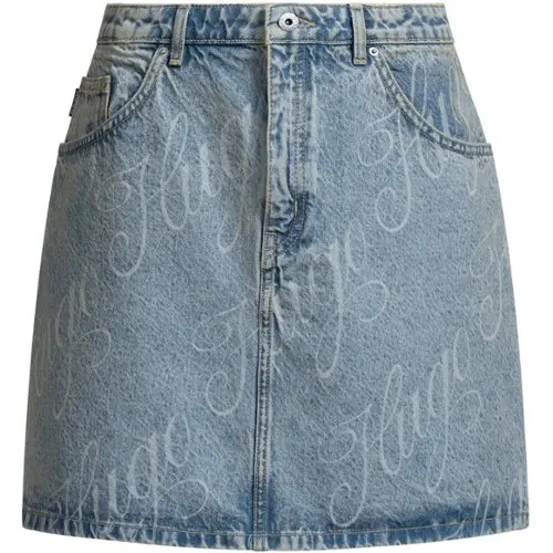 Vertaile kätevästi kaikki Hugo Boss hameet